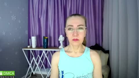 Snapshot of _greybunny_ chatting on February 26, 12:27 pm _greybunny_ online show from February 26, 12:27 pm