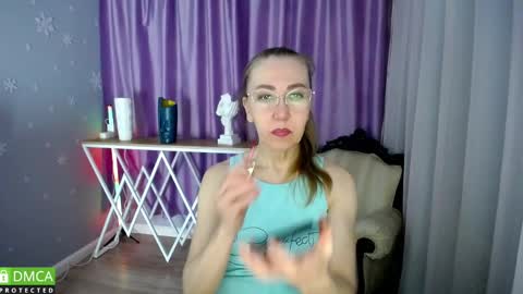 Snapshot of _greybunny_ chatting on February 26, 5:57 am _greybunny_ online show from February 26, 5:57 am