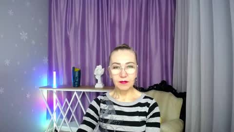 Snapshot of _greybunny_ chatting on September 11, 9:21 am _greybunny_ online show from September 11, 9:21 am