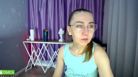Snapshot of _greybunny_ chatting on February 2, 10:13 am _greybunny_ online show from February 2, 10:13 am