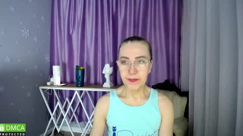 Snapshot of _greybunny_ chatting on February 2, 1:19 pm _greybunny_ online show from February 2, 1:19 pm