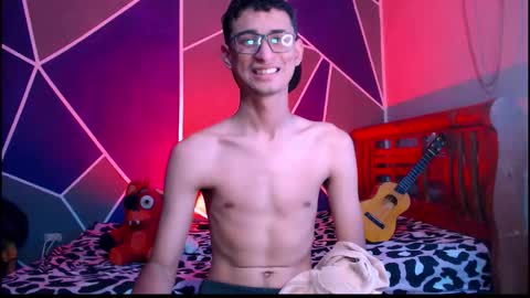 GsusssFeets online show from February 3, 5:06 pm