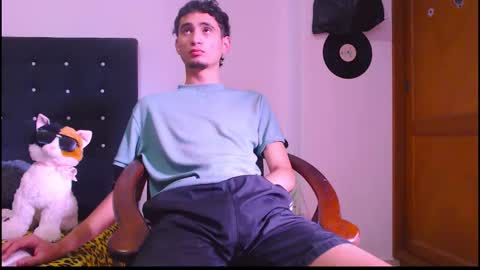 GsusssFeets online show from November 10, 7:05 pm