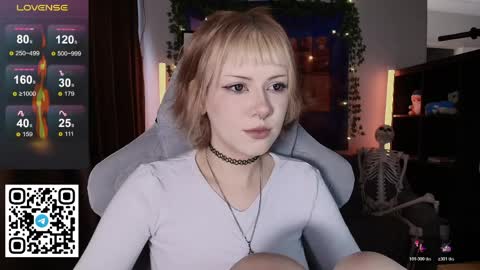 Tori online show from April 4, 8:21 am