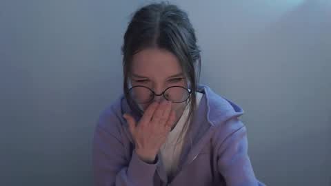 Hannaolotl online show from December 18, 9:04 am