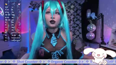 Snapshot of _heavenly_blue_ chatting on October 11, 3:11 am Bluey online show from October 11, 3:11 am