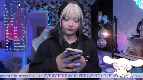 Snapshot of _heavenly_blue_ chatting on October 10, 12:38 am Bluey online show from October 10, 12:38 am