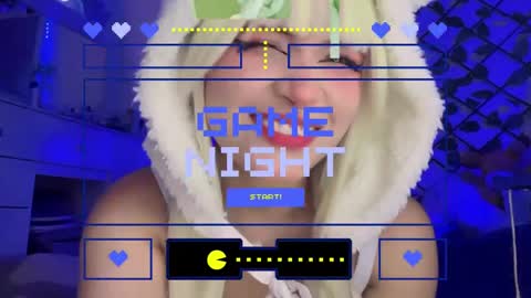 Snapshot of _heavenly_blue_ chatting on September 18, 4:05 am Bluey online show from September 18, 4:05 am