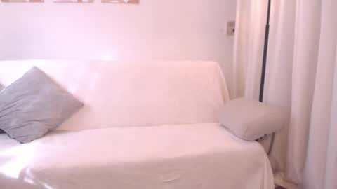 Bee. online show from February 4, 8:46 pm