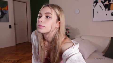 Laura online show from January 18, 4:10 pm