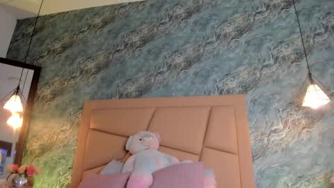 Hollywood online show from October 9, 10:43 am