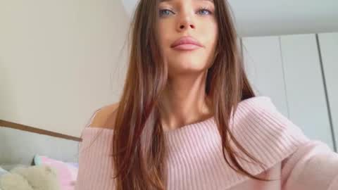 isia online show from December 20, 7:59 am