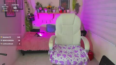 Snapshot of _ivanna11_ chatting on January 17, 9:17 pm Ivanna online show from January 17, 9:17 pm