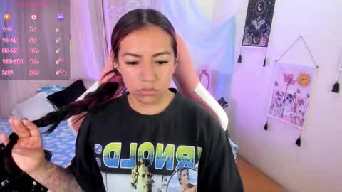 Snapshot of _ivanna11_ chatting on October 16, 10:19 pm Ivanna online show from October 16, 10:19 pm