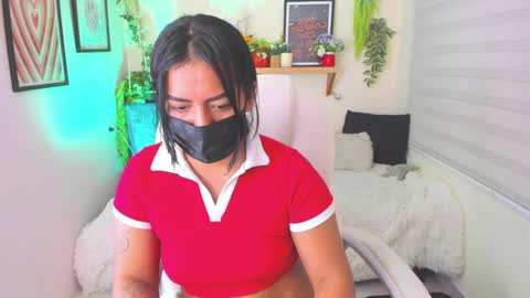 Snapshot of _ivanna11_ chatting on December 20, 11:05 pm Ivanna online show from December 20, 11:05 pm