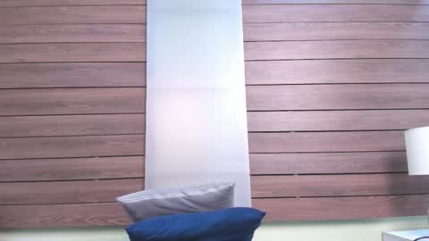 JADE  online show from February 21, 4:32 pm