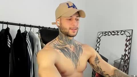 jeison online show from December 14, 8:04 pm