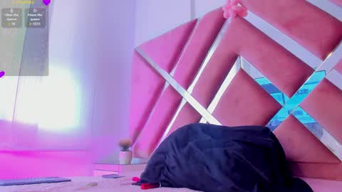 Jasmine online show from April 1, 1:52 pm