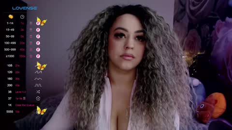 Snapshot of _just_a_queen_3 chatting on February 24, 6:15 pm _just_a_queen_3 online show from February 24, 6:15 pm