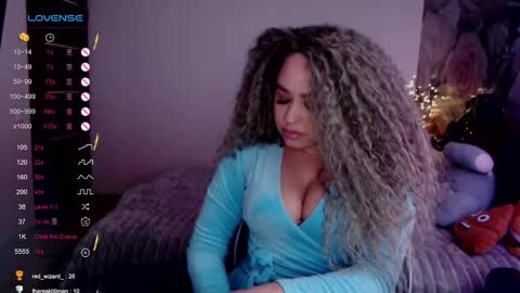 Snapshot of _just_a_queen_3 chatting on February 22, 6:30 pm _just_a_queen_3 online show from February 22, 6:30 pm