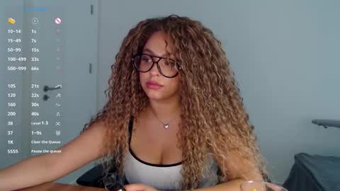 _just_a_queen_3 online show from February 23, 9:22 am