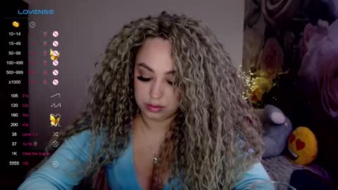 Snapshot of _just_a_queen_3 chatting on March 7, 6:22 pm _just_a_queen_3 online show from March 7, 6:22 pm