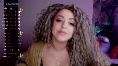 Snapshot of _just_a_queen_3 chatting on January 21, 7:17 pm _just_a_queen_3 online show from January 21, 7:17 pm