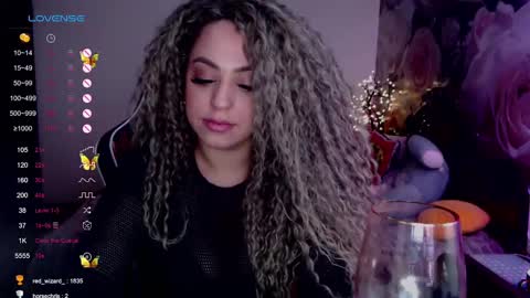 Snapshot of _just_a_queen_3 chatting on February 21, 8:49 pm _just_a_queen_3 online show from February 21, 8:49 pm