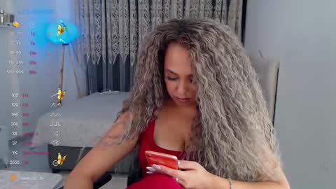 Snapshot of _just_a_queen_3 chatting on October 24, 5:57 pm _just_a_queen_3 online show from October 24, 5:57 pm