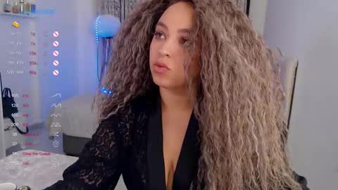 Snapshot of _just_a_queen_3 chatting on October 12, 5:15 pm _just_a_queen_3 online show from October 12, 5:15 pm