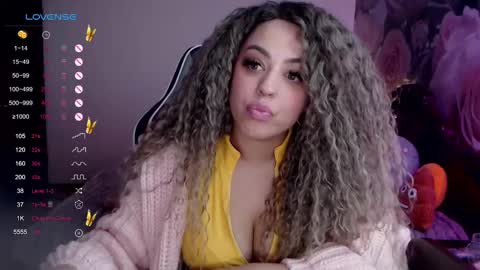 Snapshot of _just_a_queen_3 chatting on February 15, 9:16 am _just_a_queen_3 online show from February 15, 9:16 am