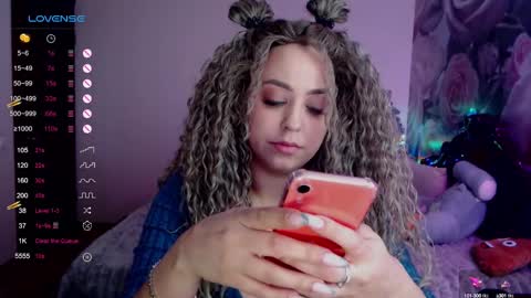 Snapshot of _just_a_queen_3 chatting on January 18, 7:15 pm _just_a_queen_3 online show from January 18, 7:15 pm