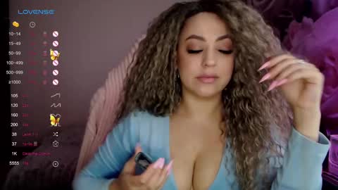 Snapshot of _just_a_queen_3 chatting on February 26, 6:26 pm _just_a_queen_3 online show from February 26, 6:26 pm