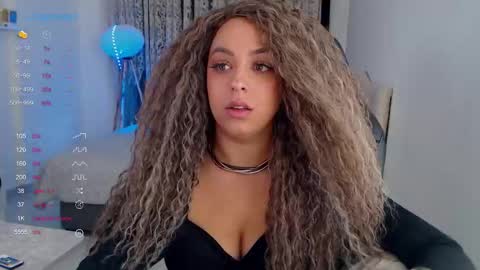 Snapshot of _just_a_queen_3 chatting on October 11, 12:21 pm _just_a_queen_3 online show from October 11, 12:21 pm