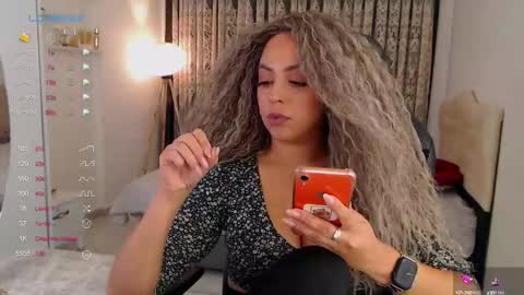 Snapshot of _just_a_queen_3 chatting on September 13, 4:42 pm _just_a_queen_3 online show from September 13, 4:42 pm