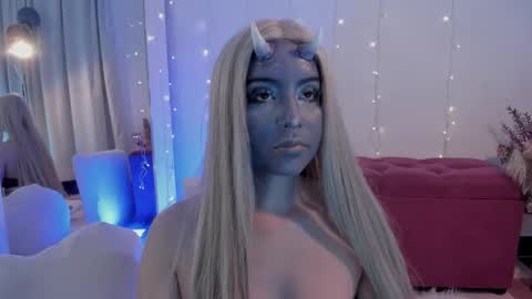 _karine01 online show from October 23, 5:53 am