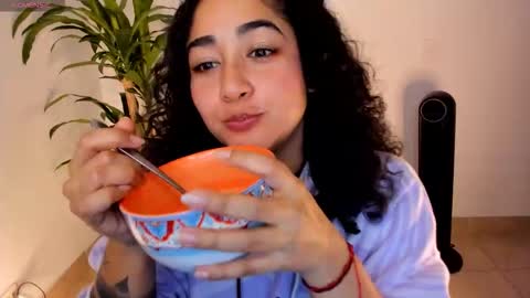     online show from December 4, 11:48 pm