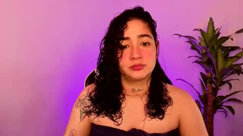 Snapshot of _kat_1 chatting on October 1, 7:35 pm online show from October 1, 7:35 pm