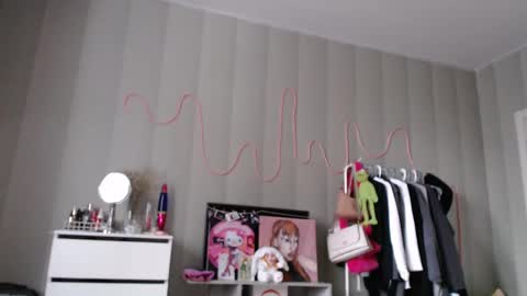 katemiller online show from February 27, 8:56 am