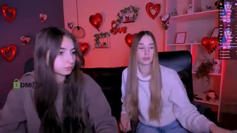 _kellykitten_ online show from February 12, 10:41 am