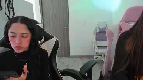 khloe sweet online show from December 1, 7:34 pm