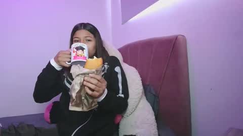 khloe sweet online show from February 3, 4:44 pm