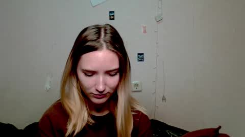 Snapshot of _kikiclark_ chatting on October 10, 8:57 pm _kikiclark_ online show from October 10, 8:57 pm