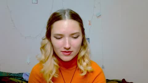 Snapshot of _kikiclark_ chatting on October 2, 8:51 pm _kikiclark_ online show from October 2, 8:51 pm