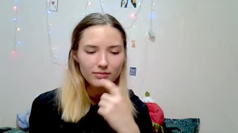 Snapshot of _kikiclark_ chatting on September 21, 8:46 pm _kikiclark_ online show from September 21, 8:46 pm