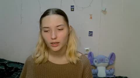 Snapshot of _kikiclark_ chatting on September 8, 8:19 pm _kikiclark_ online show from September 8, 8:19 pm