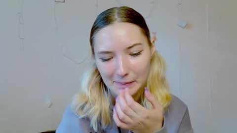 Snapshot of _kikiclark_ chatting on September 27, 8:45 am _kikiclark_ online show from September 27, 8:45 am