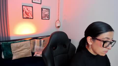 Kiraaaa 0 online show from February 24, 8:45 pm