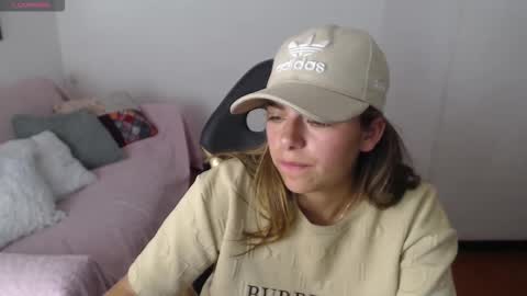 _kitten_1 online show from December 20, 11:22 pm