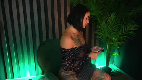 Snapshot of _kleo_ chatting on February 25, 10:31 pm online show from February 25, 10:31 pm